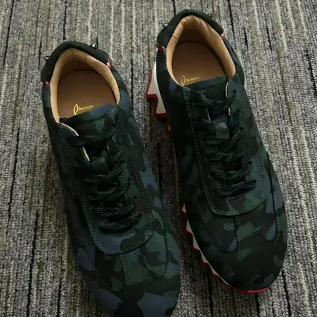 Christian Louboutin Rivet shoes/Sneakers en negro
