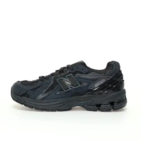 Zapatillas negras: España