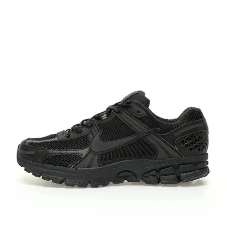 Nike Air Zoom Vomero 5 en negro