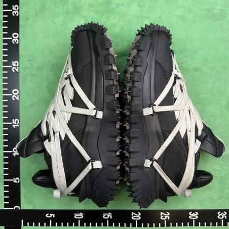 Design Chunky Sneakers en negro