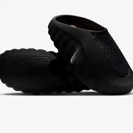 Design Chunky Sneakers en negro