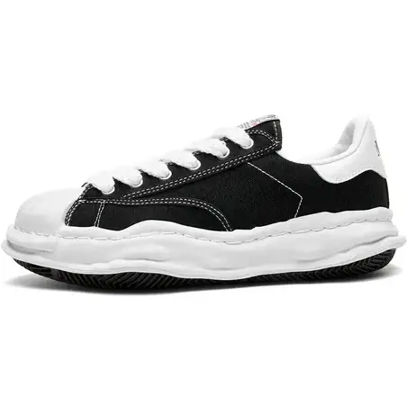 Maison Mihara Yasuhiro Shoes en negro