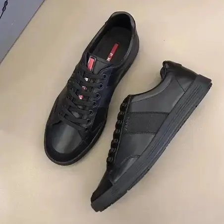 Prada shoes en negro